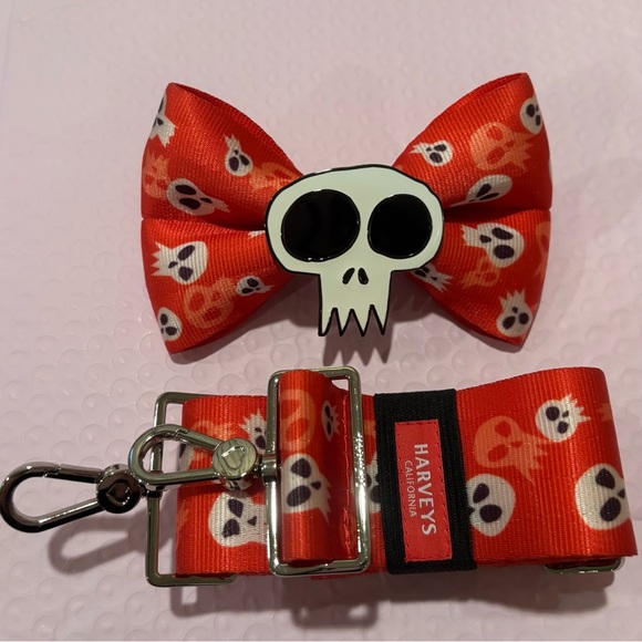 Harveys Handbags - Harveys Seatbelt Nightmare Before Christmas skulls click n carry strap/bow NEW